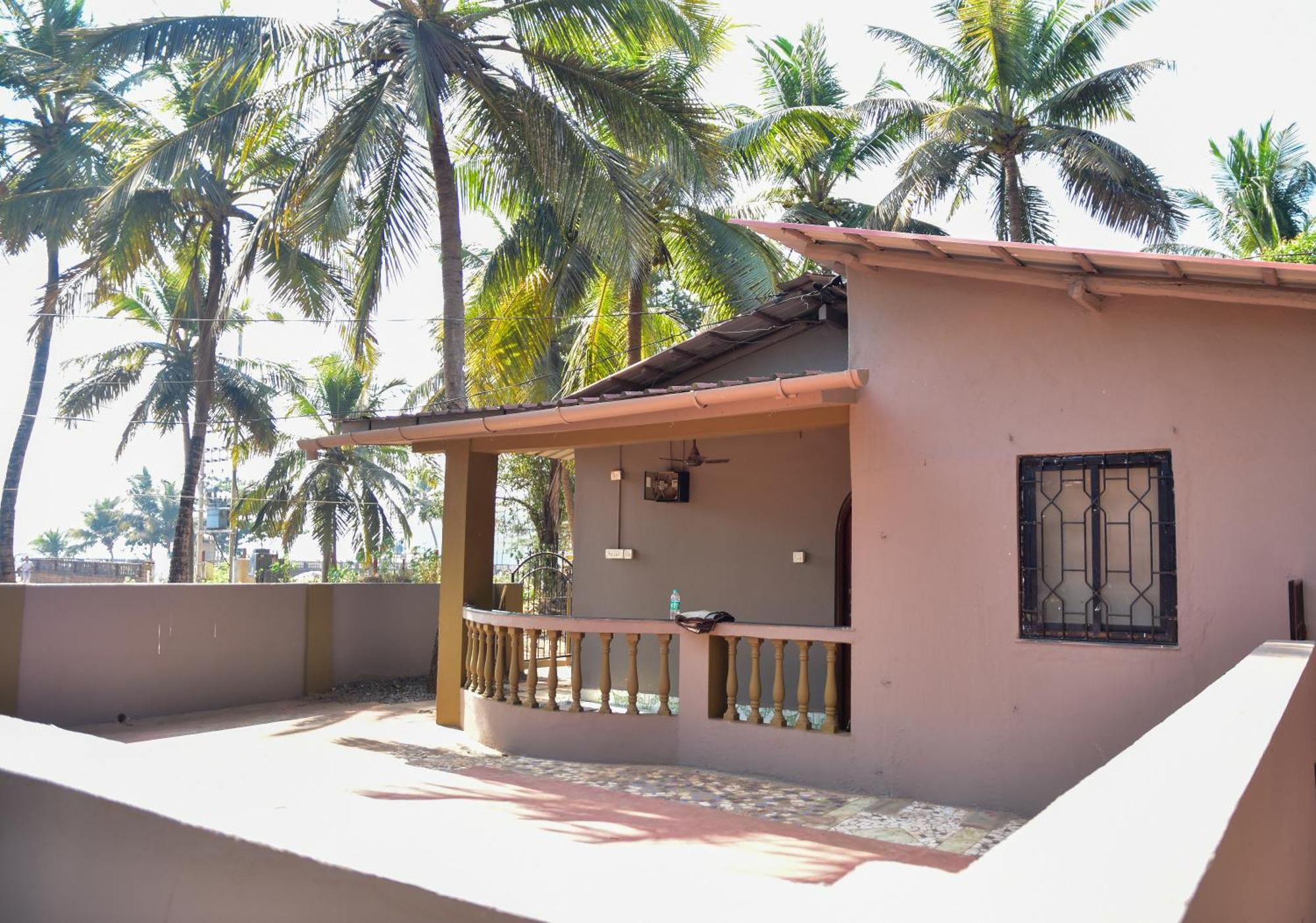 Valerys Nest Bogmalo - Private Villa Near The Beach And Dabolim Airport Exterior foto